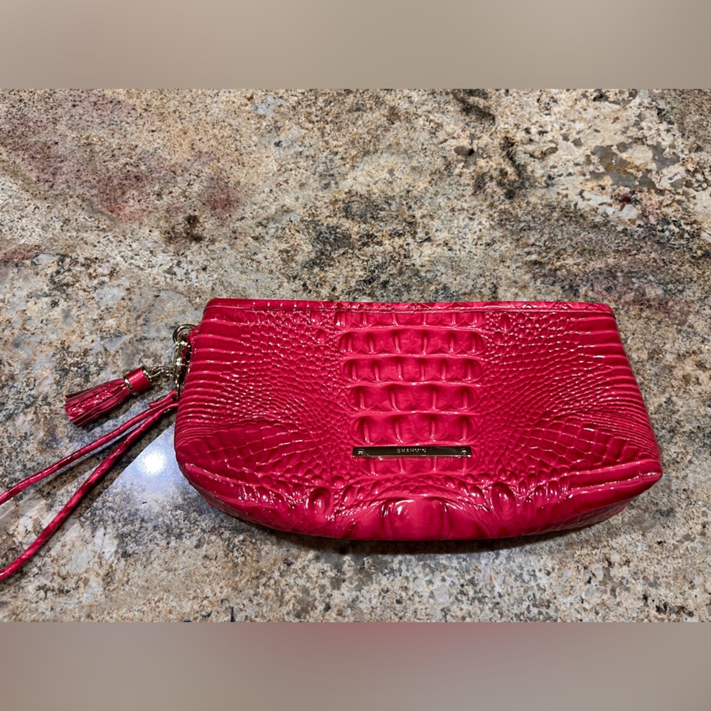 NWOT/ W/ REGISTRATION CARD BRAHMIN WRIST PURSE